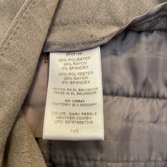 Heather khaki straight leg slacks. Daisy Fuentes. Size 14 Short. - Picture 5 of 6